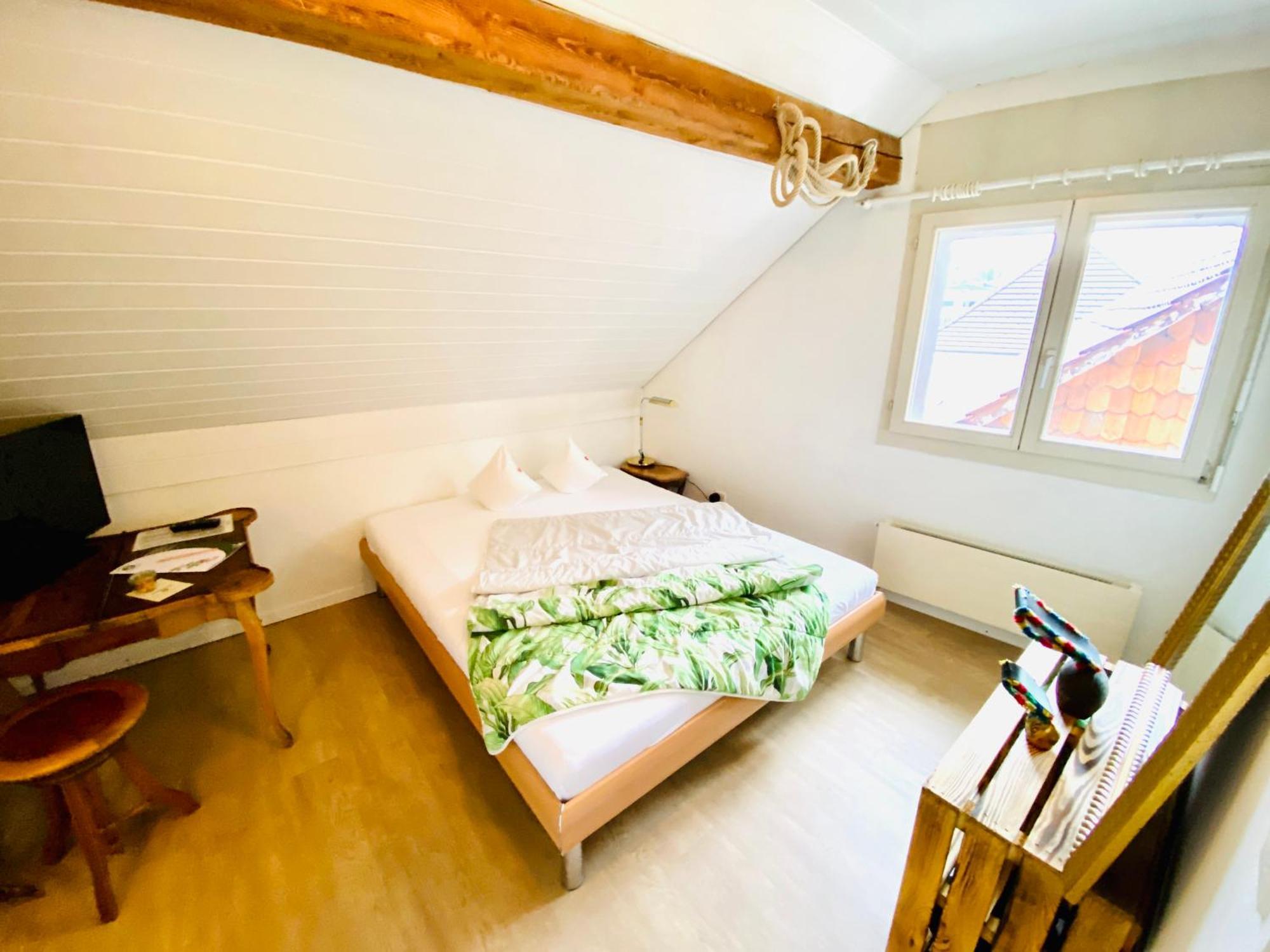 Gasthof Kreuz エーガーキンゲン 部屋 写真