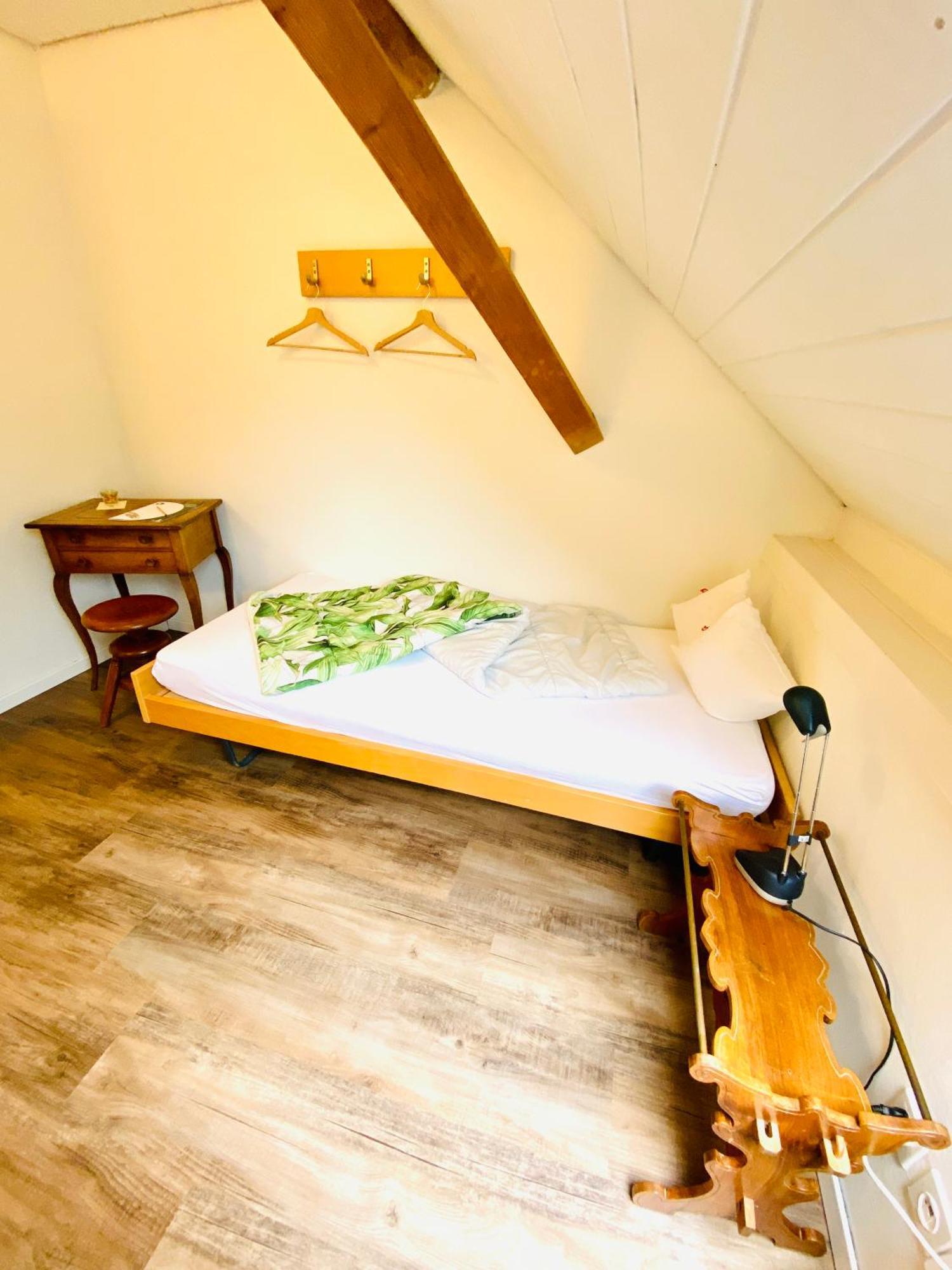 Gasthof Kreuz エーガーキンゲン 部屋 写真